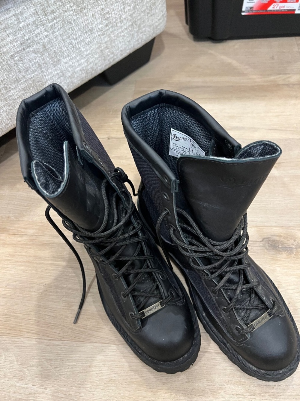 Danner Black Leather All Weather Gore-Tex Men’s Boots Like New